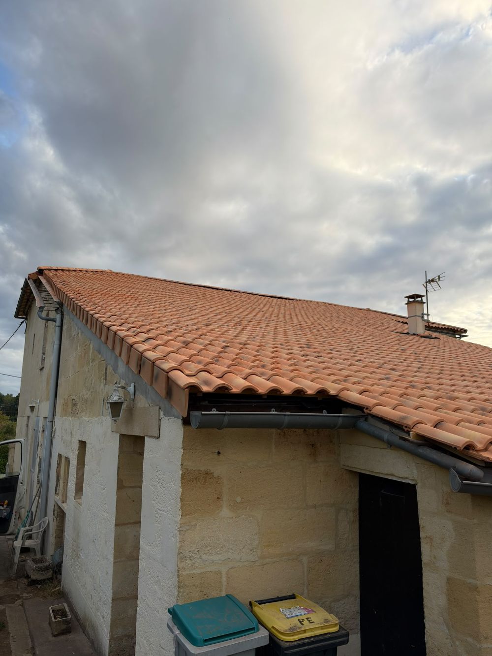 Couverture refaite sur maison en pierre