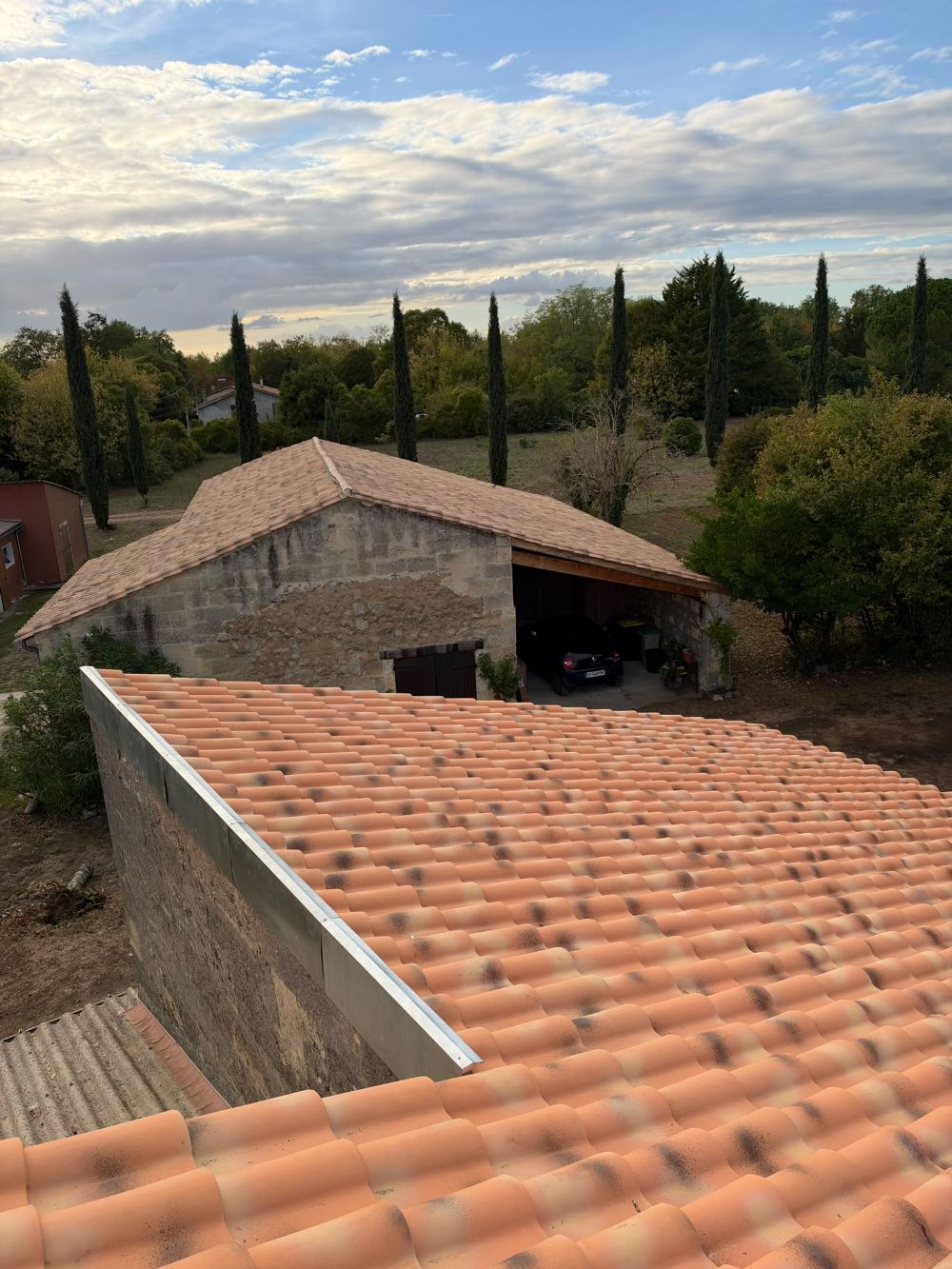 Rive en zinc sur mur pignon