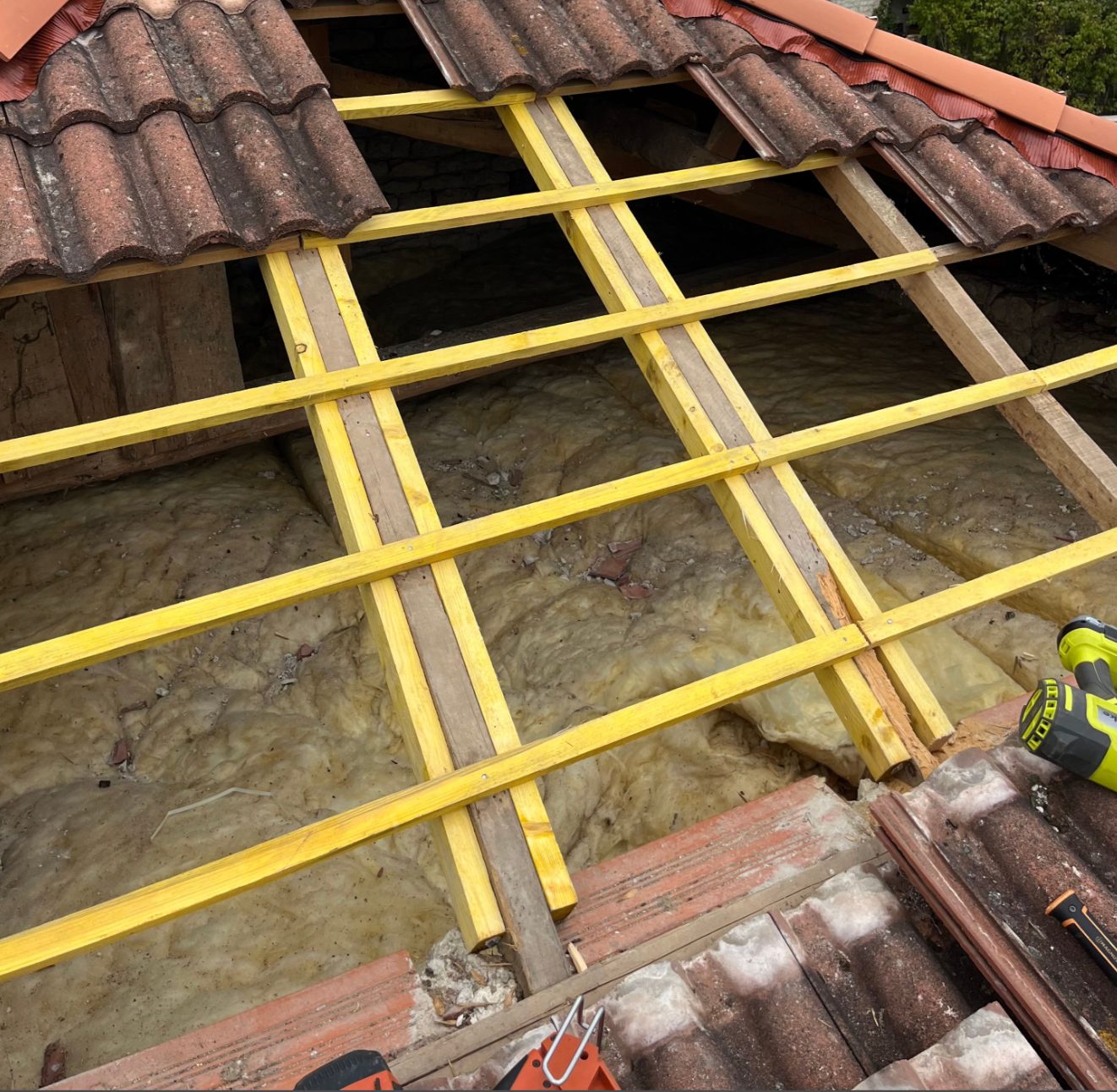 Travaux de charpente par un charpentier couvreur à Mérignac